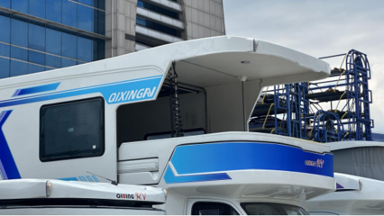 依維柯6.5噸專業(yè)底盤(pán)匠心打造 齊星全新星創(chuàng)雙層升頂房車